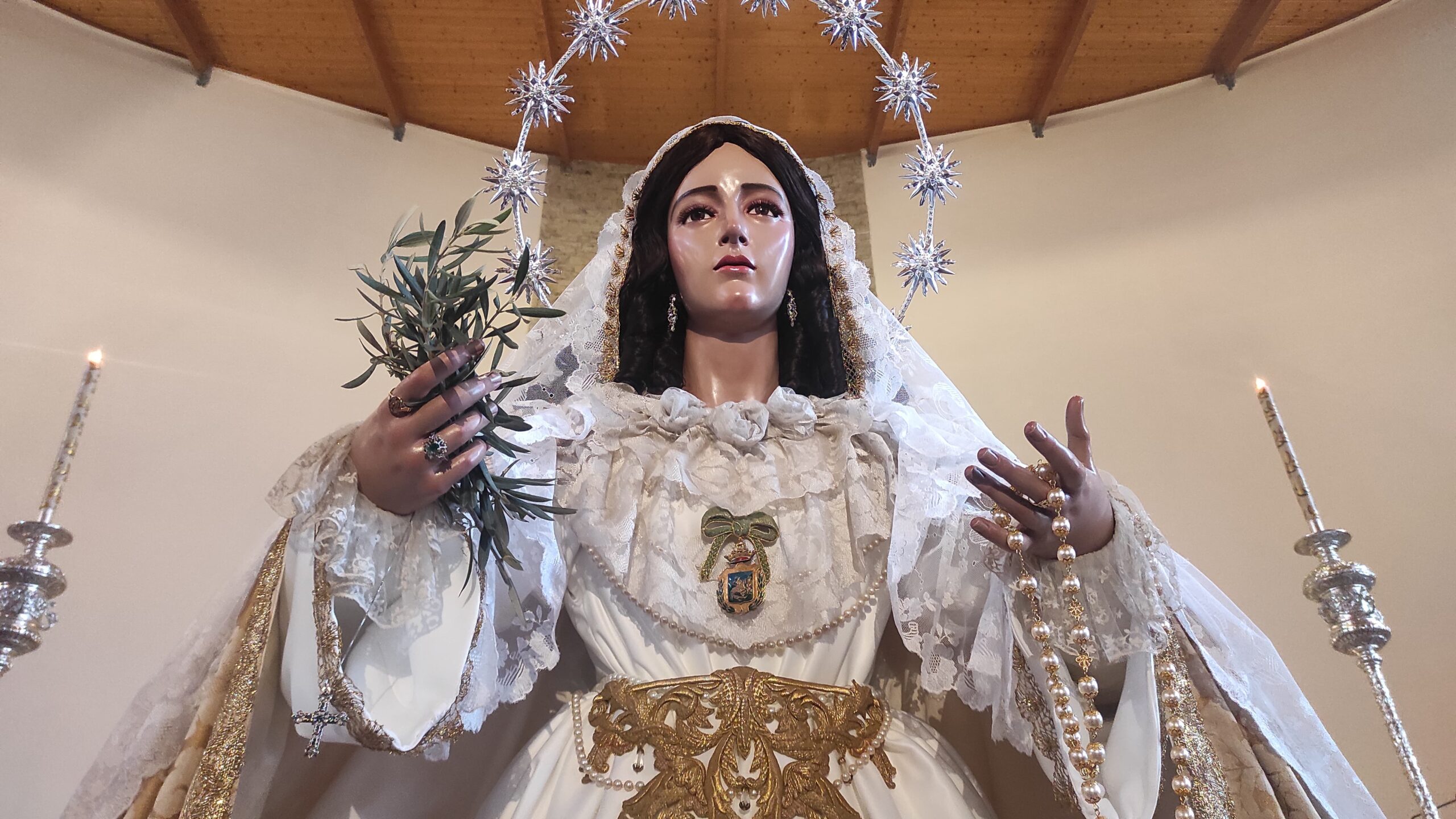 La Virgen del Rocío ya está de vuelta en Vélez-Málaga - AxarquiaPlus