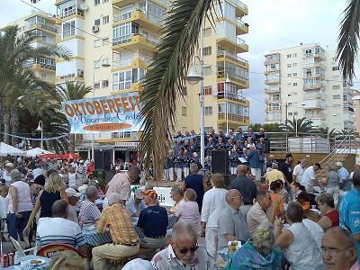 Resultado de imagen de Oktoberfest de Algarrobo